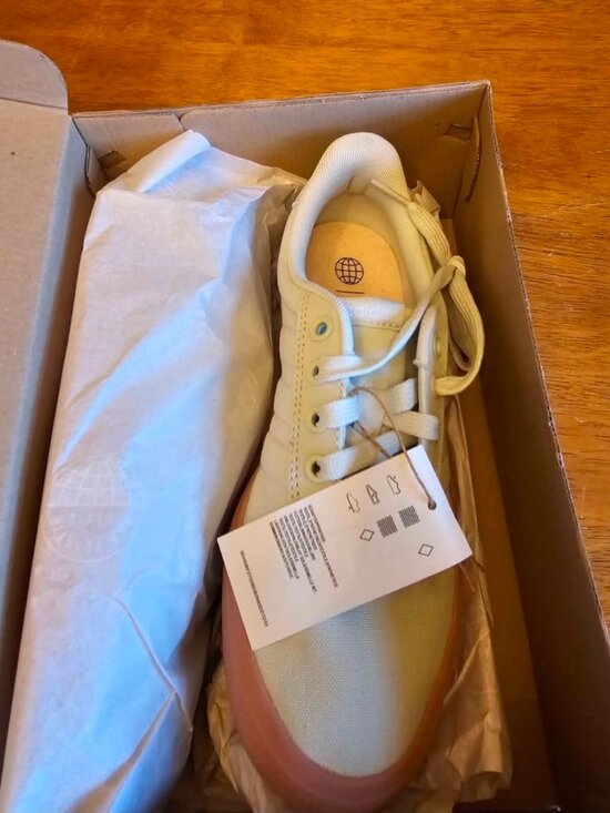 Adidas Shoes - BNWT Adidas shoes size 6